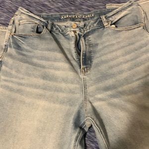 Women’s light blue Americans Eagle jeans. Sz 18 long. Like brand new